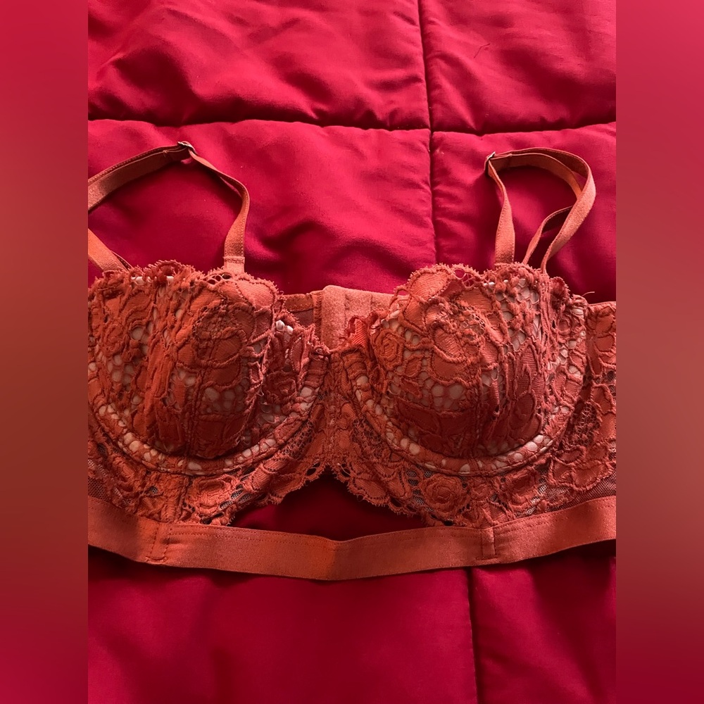 Victoria's Secret Lace Bralette in Rust 32B - Picture 5 of 12